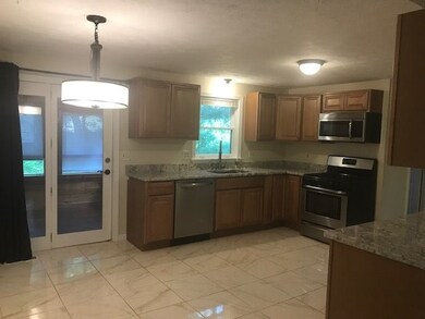 131 Barretts Hill Rd unit A & B, Hudson, NH 03051 - photo 3