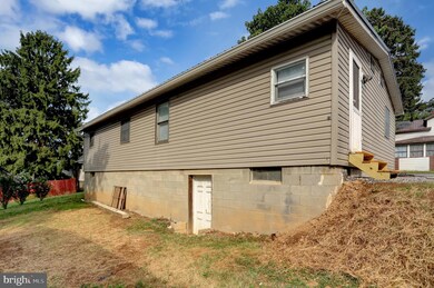 205 Harrison St, Selinsgrove, PA 17870 - photo 6
