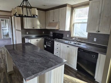 113 Boggs Mountain Loop unit 113, Elliston, VA 24087 - photo 3