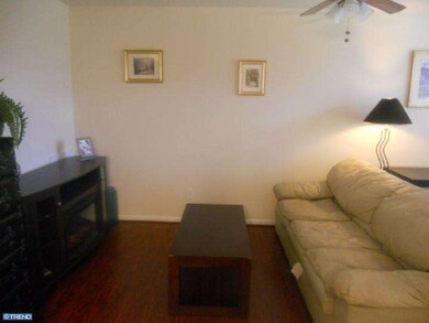 312 Wendover Dr, Norristown, PA 19403 - photo 5