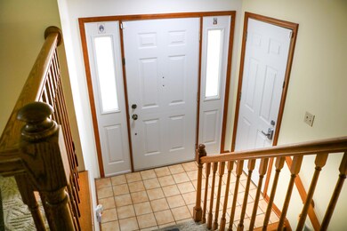 713 Heather Ct, Griffith, IN 46319 - photo 3