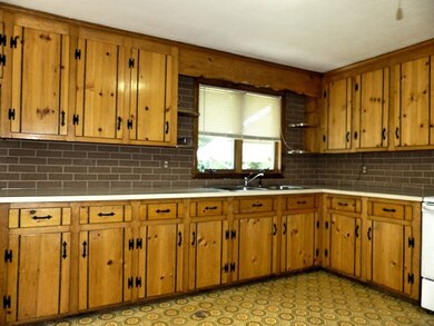 74 Sunset Rd, Dracut, MA 01826 - photo 3