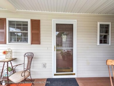 5051-Willoughby-#20-Holt-MI-windowstill-