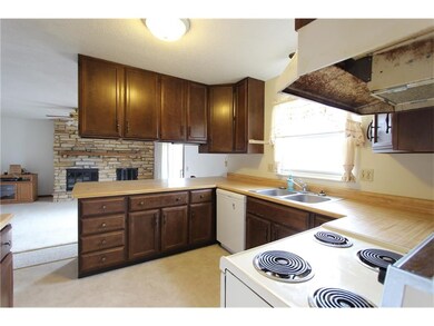Kitchen, appliances stay.
