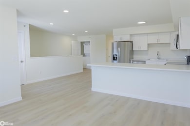 514 Layne Dr unit 1, West Burlington, IA 52655 - photo 2