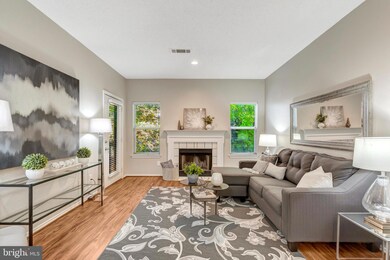 4401 Sedgehurst Dr unit 203, Fairfax, VA 22033 - photo 3