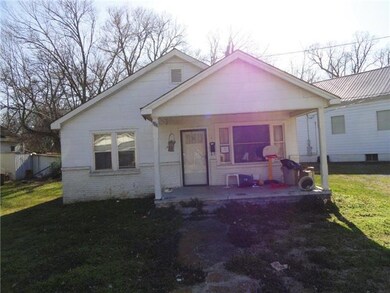 604 Landers St, Shelbyville, TN 37160 - photo 5