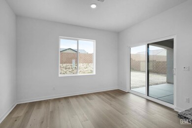 5002 Chukchansi Ave, Bakersfield, CA 93306 - photo 6