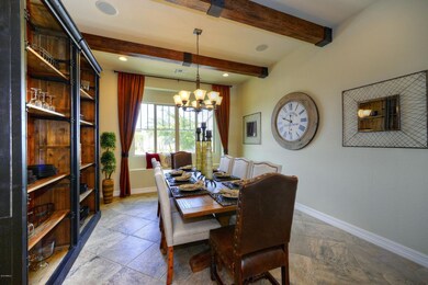 004_Dining Room