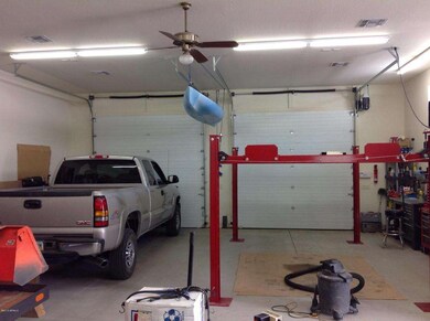 30'x40' detached garage w/AC heat