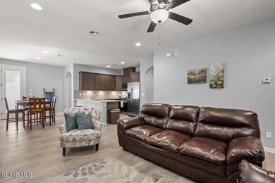 13748 Newton Ct, Horizon City, TX 79928 - photo 6