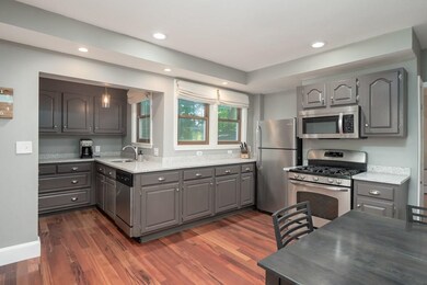 28 Berkeley Ave, Lowell, MA 01852 - photo 5