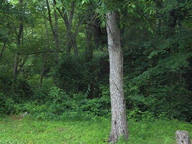 33 Lawrence Rd, Salem, NH 03079 - photo 5