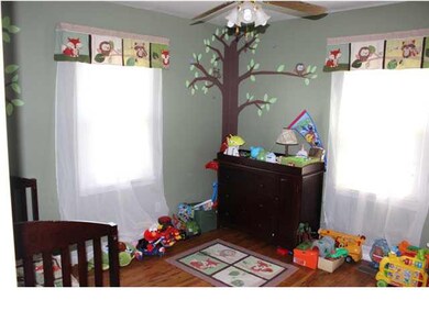 2nd bedroom.