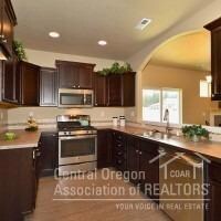 3668 SW Pumice Stone Ave, Redmond, OR 97756 - photo 2