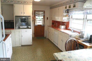 12926 Cathedral Ave, Hagerstown, MD 21742 - photo 4