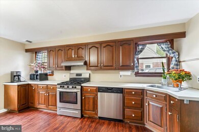 1212 University Ave, Morton, PA 19070 - photo 6