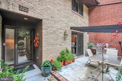 2251 Chapel Valley Ln, Lutherville Timonium, MD 21093 - photo 2