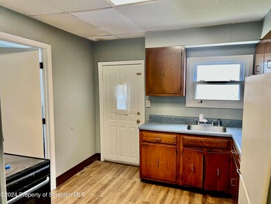 125 Carlisle St, Wilkes Barre, PA 18702 - photo 3