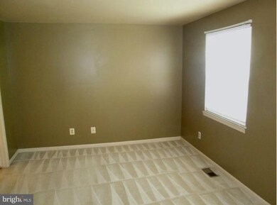 16314 Taconic Cir, Dumfries, VA 22025 - photo 4