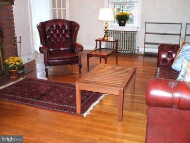 138 E Parkway Ave, Chester, PA 19013 - photo 3