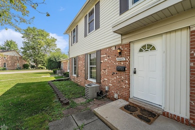 44409 Newburyport Dr unit 133, Canton, MI 48187 - photo 5