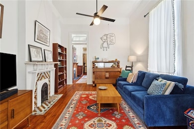 1231 Side Living