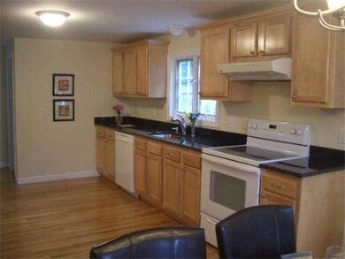 522 Shawsheen Ave, Wilmington, MA 01887 - photo 2