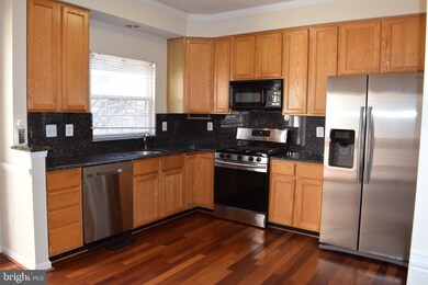 13036 Rosebay Dr, Germantown, MD 20874 - photo 2