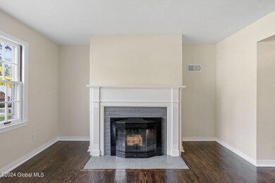 2976 Hillcrest Rd, Schenectady, NY 12309 - photo 7