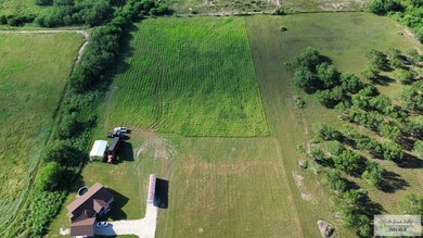 437 Texas Dr unit 1-4/4-7/16-20, Raymondville, TX 78580 - photo 2