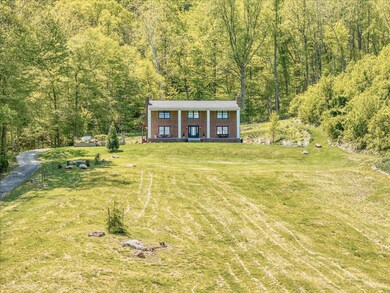 02-7777 Apple Grove Ln  02