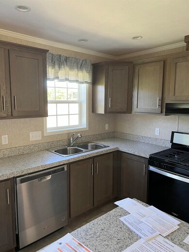 22 Meadow Rd, Vernon, VT 05354 - photo 2