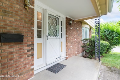 008-32-Hopewell-St