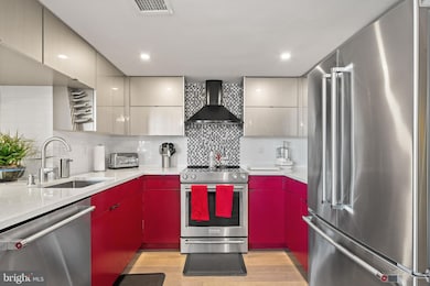 Residences at Market Square - East Tower unit 1221, Washington, DC 20004 - photo 4