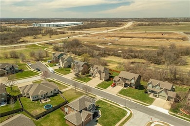 1002 Old Mill Rd, Raymore, MO 64083 - photo 2