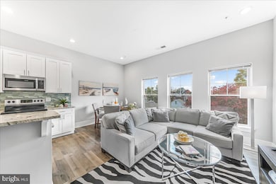 537 Apple St unit 302, Conshohocken, PA 19428 - photo 7