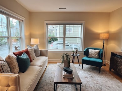 135 Willow Ave unit 3, Somerville, MA 02144 - photo 3