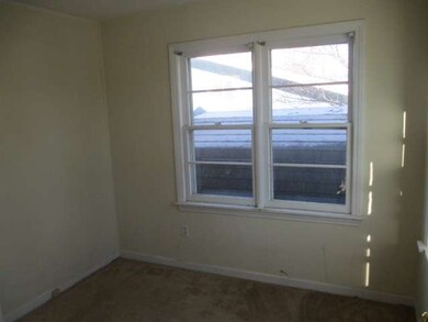 2216 Jethro Ave, Zion, IL 60099 - photo 4