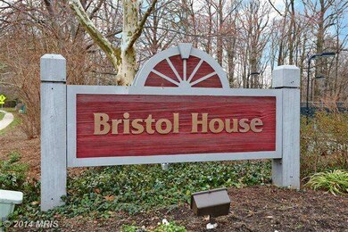 2220 Springwood Dr unit J, Reston, VA 20191 - photo 2