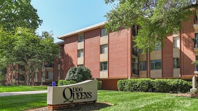 Queens Tower Condominium unit 402, Charlotte, NC 28207 - photo 2