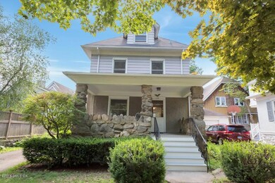 126 Milbank Ave, Greenwich, CT 06830 - photo 2