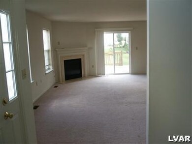 6861 Hunt Dr, Macungie, PA 18062 - photo 5