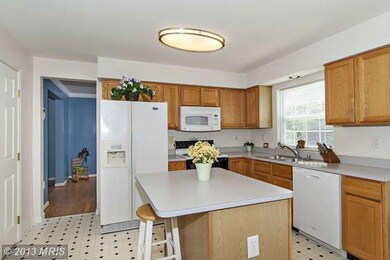 5923 Clear Ridge Rd, Elkridge, MD 21075 - photo 4