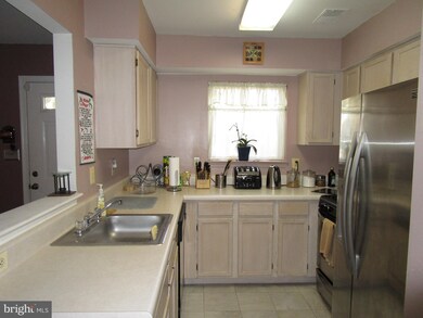 6376 Bayberry Ct, Elkridge, MD 21075 - photo 5