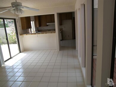 633 Greenmeadow Ln unit 22, Newbury Park, CA 91320 - photo 4