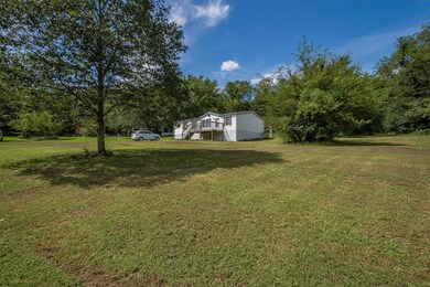 667 Petty Hollow Rd, Prospect, TN 38477 - photo 2