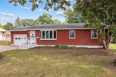 206 N 8th Ave, Vinton, IA 52349 - photo 2