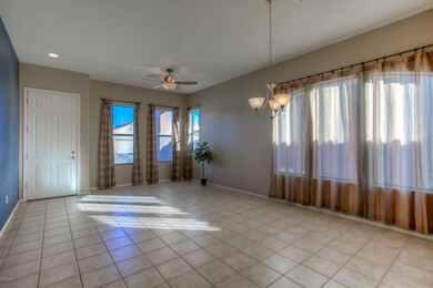 6 Living Room photo b