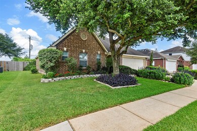 3409 Cypress Village Dr, Pearland, TX 77584 - photo 2
